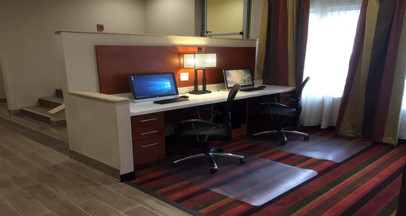 Quality Inn & Suites Morgantown - University Area Exteriér fotografie