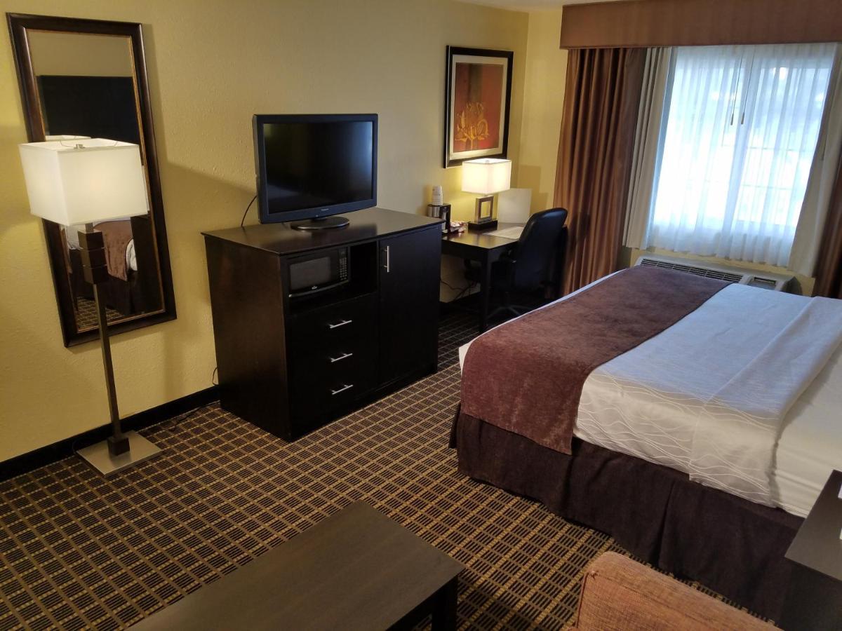 Quality Inn & Suites Morgantown - University Area Exteriér fotografie