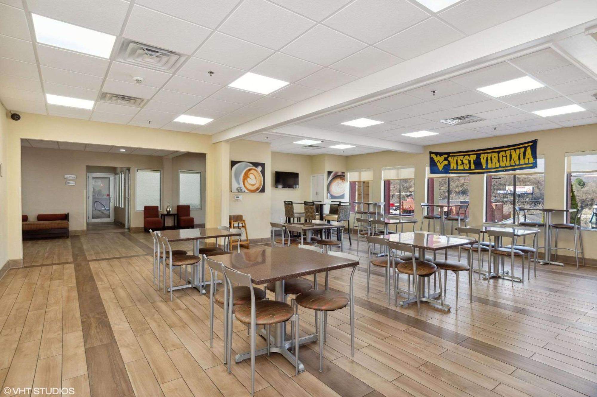 Quality Inn & Suites Morgantown - University Area Exteriér fotografie